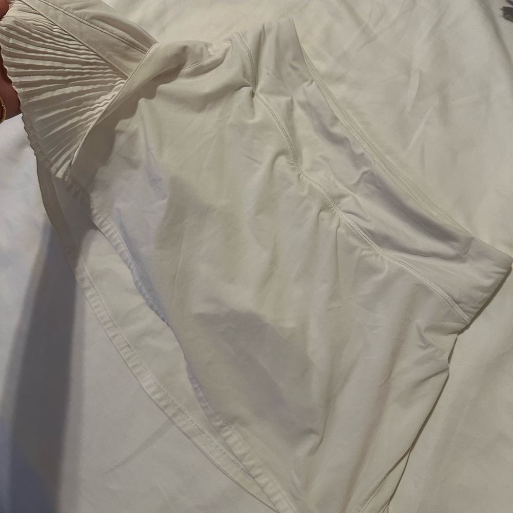WHITE ALIGN LULULEMON SKIRT size 6